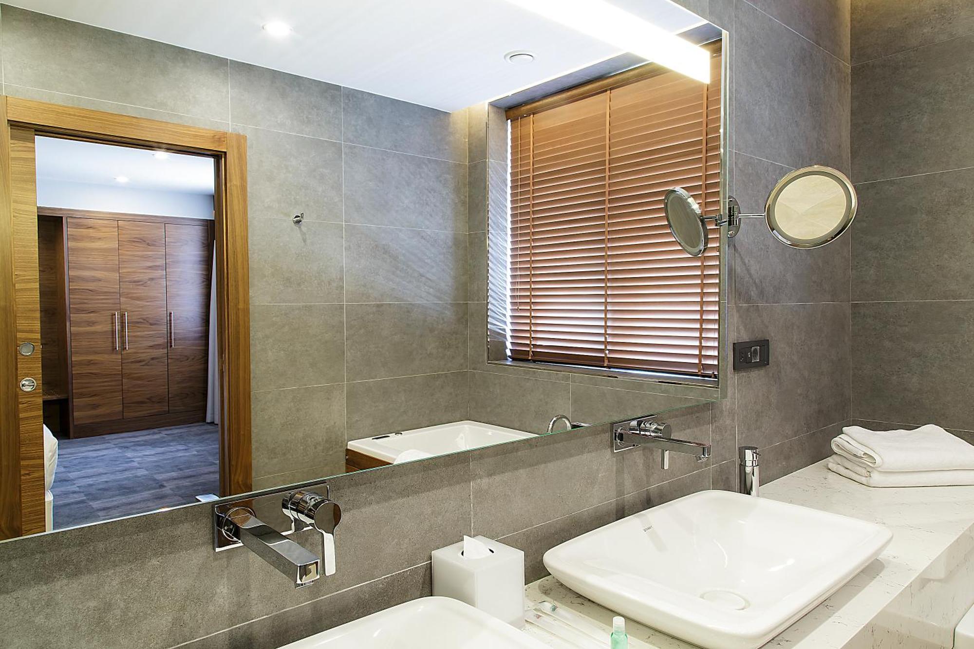Bof Hotels Business Istanbul Exteriör bild
